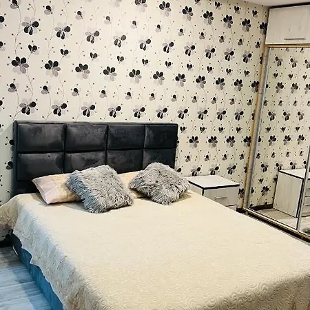 Appartamento Garsoniera Centru Pietonal Târgu Jiu Esterno foto
