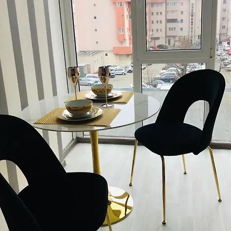 Appartamento Garsoniera Centru Pietonal Târgu Jiu Esterno foto
